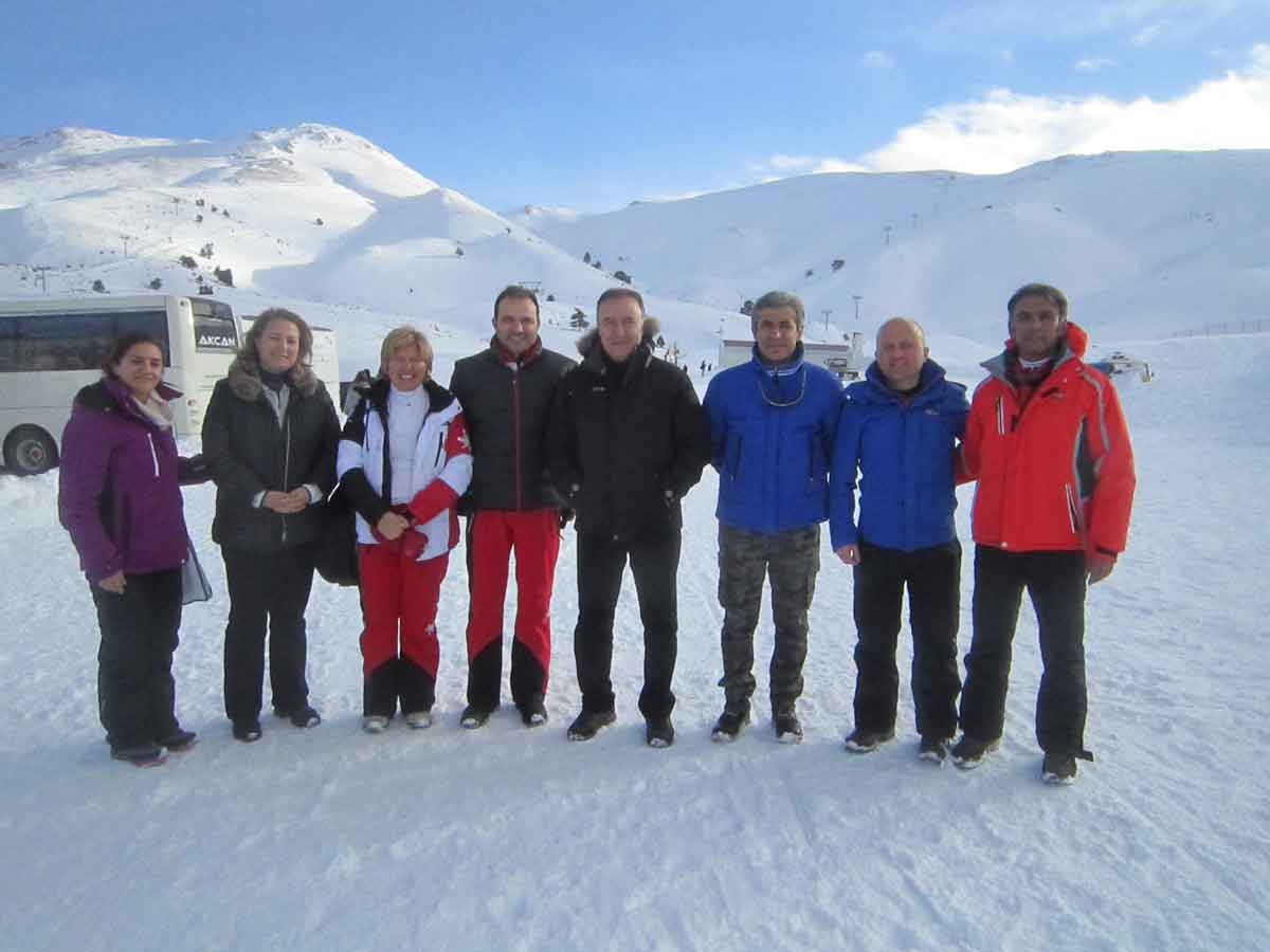 TÜRKİYE KAYAK FEDERASYONU YÖNETİMİ NİKADOS’TAYDI